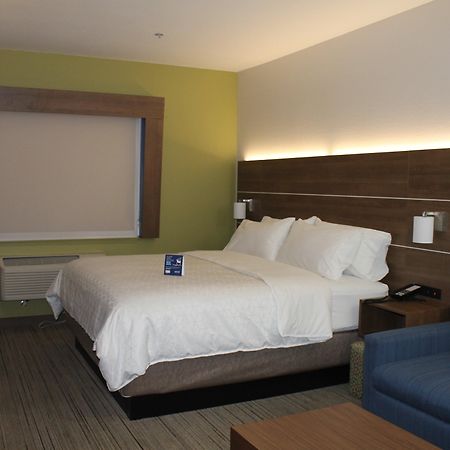 Holiday Inn Express & Suites - Tulare By Ihg Zewnętrze zdjęcie