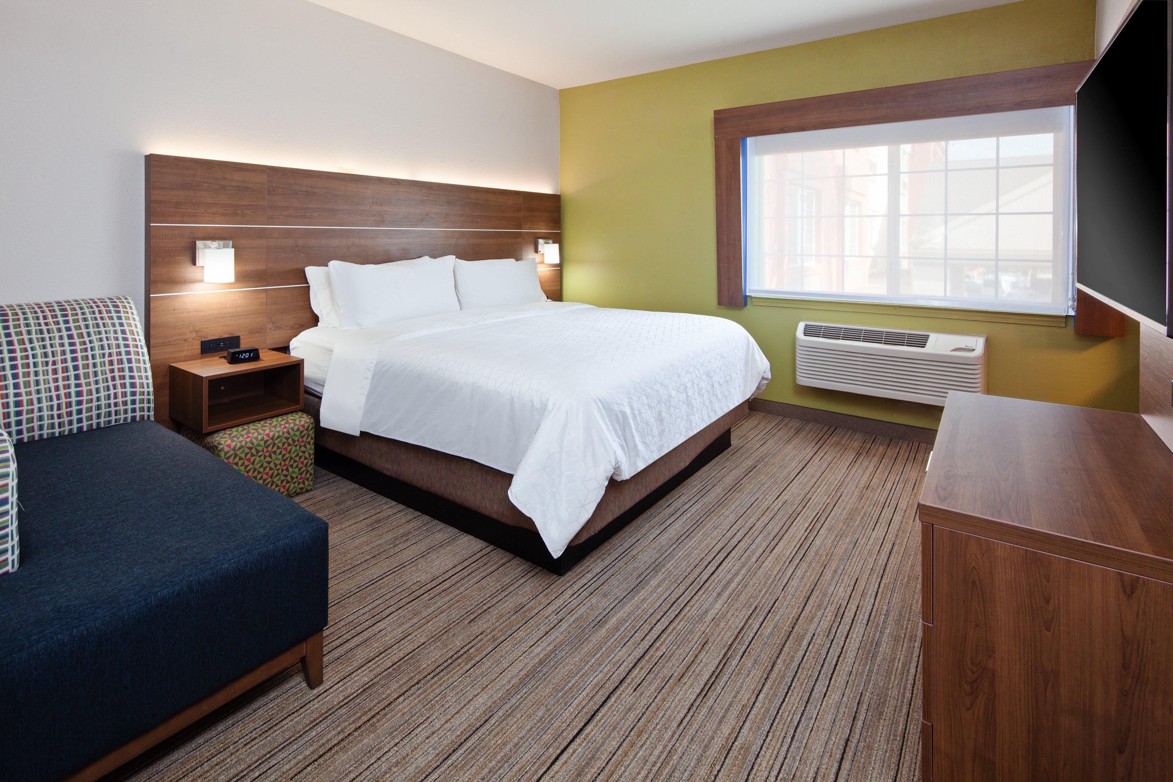 Holiday Inn Express & Suites - Tulare By Ihg Zewnętrze zdjęcie